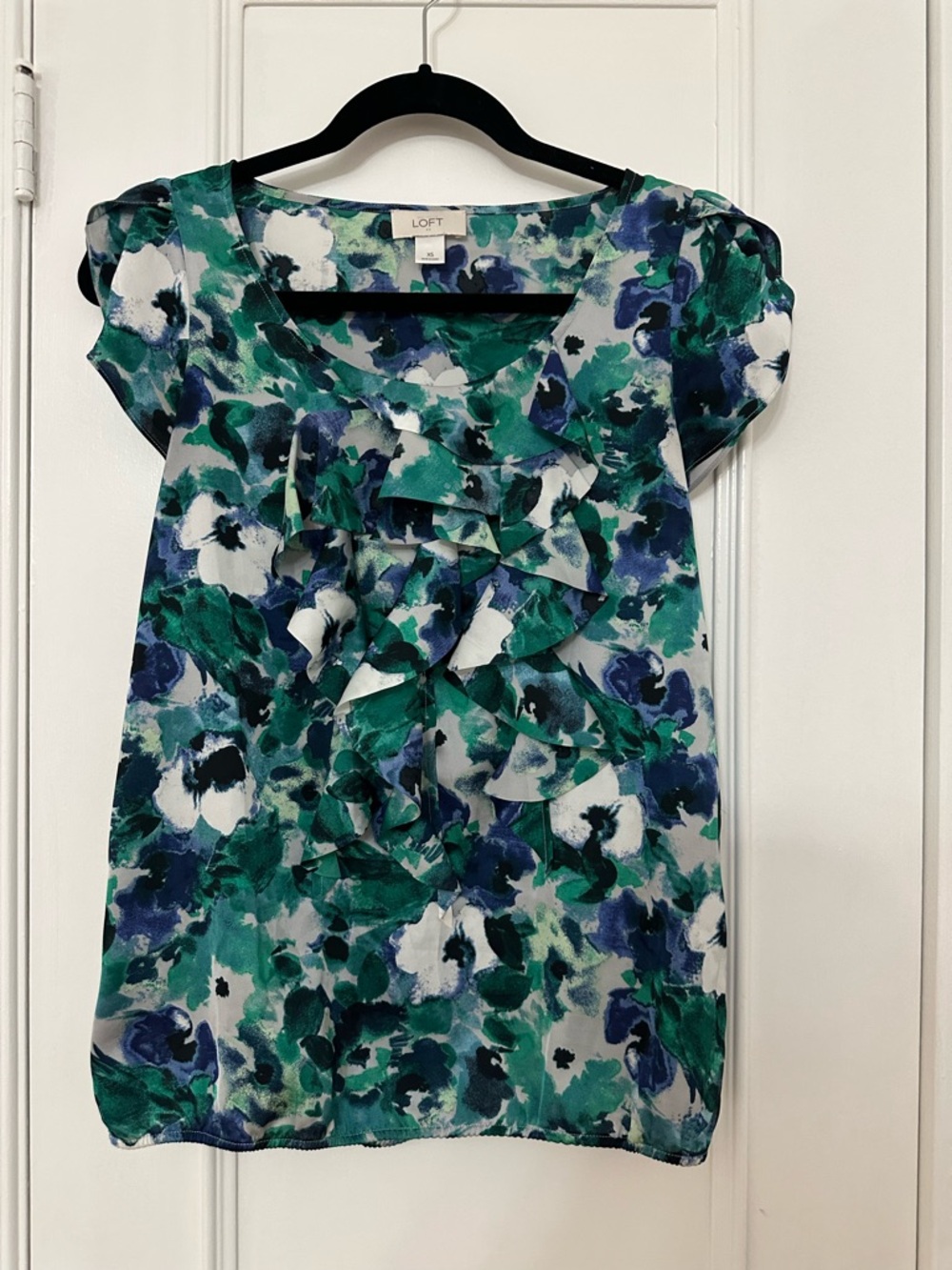 LOFT Teal, Blue & White Floral Ruffle Cap-Sleeve Blouse
